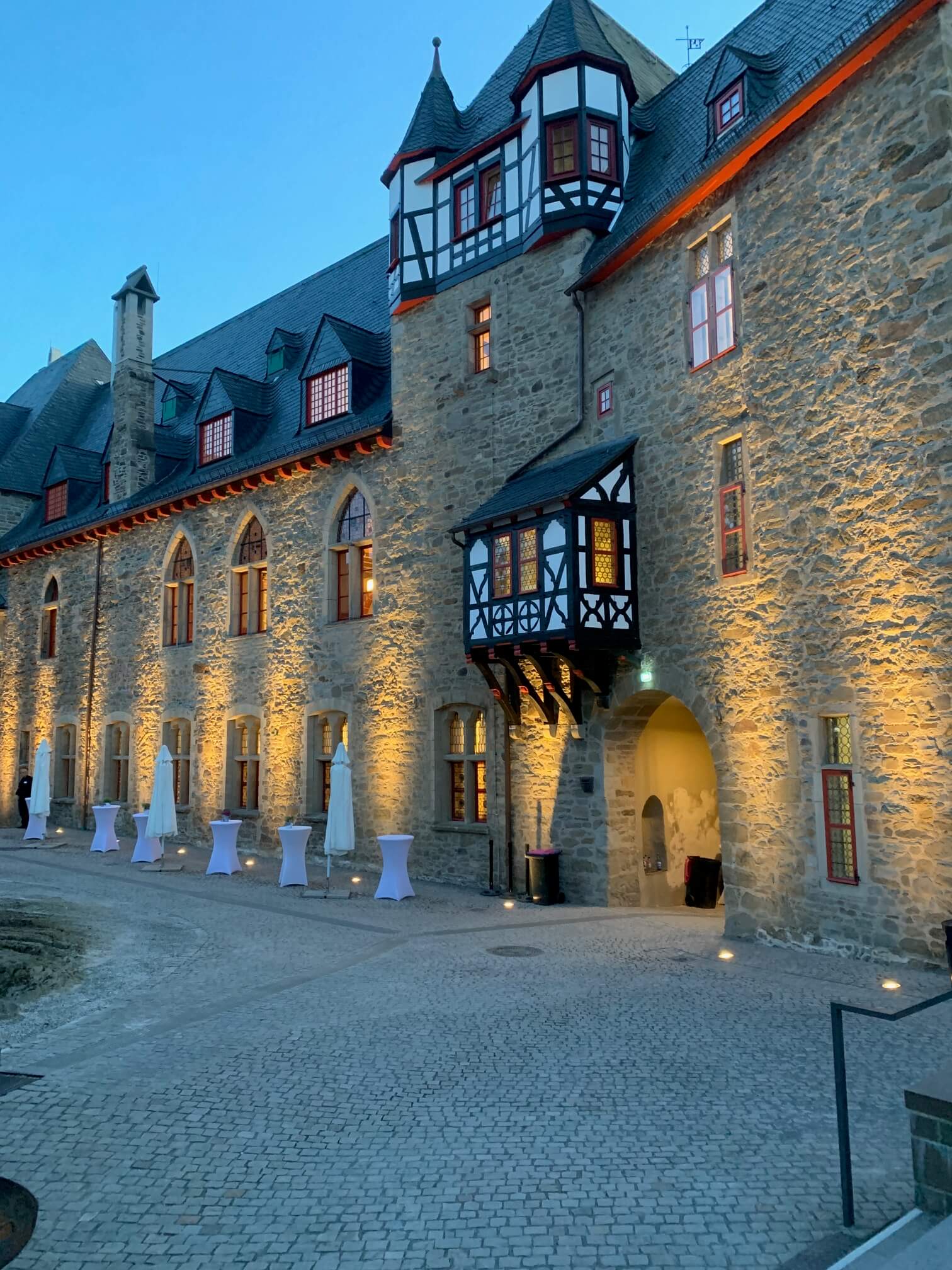 hotel-img